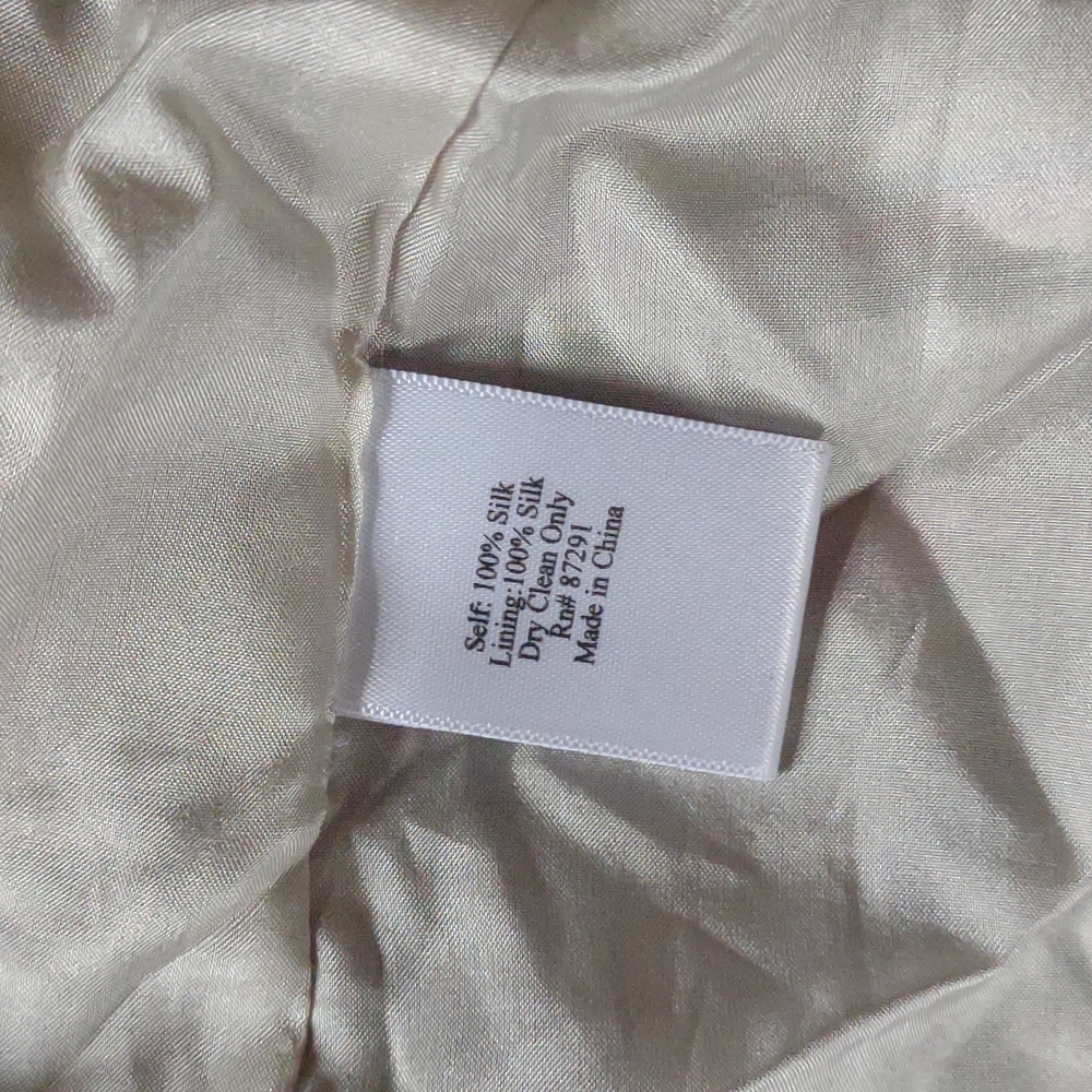 Silk Blouse With Geometric Pattern - image 3